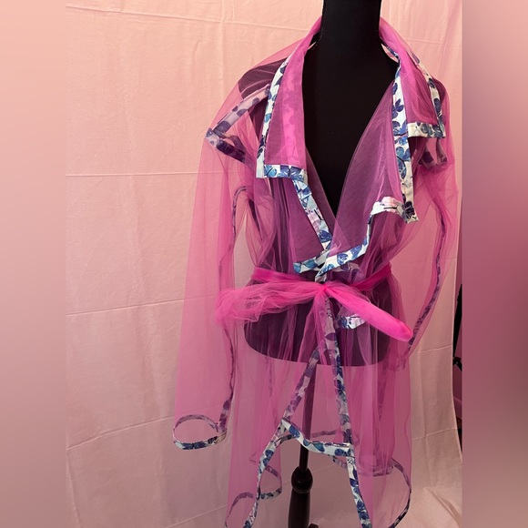 Custom Sheer coat - Picture 1 of 2